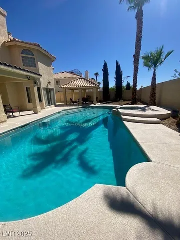 $779,000 | 274 Helmsdale Drive, Henderson, NV 89014