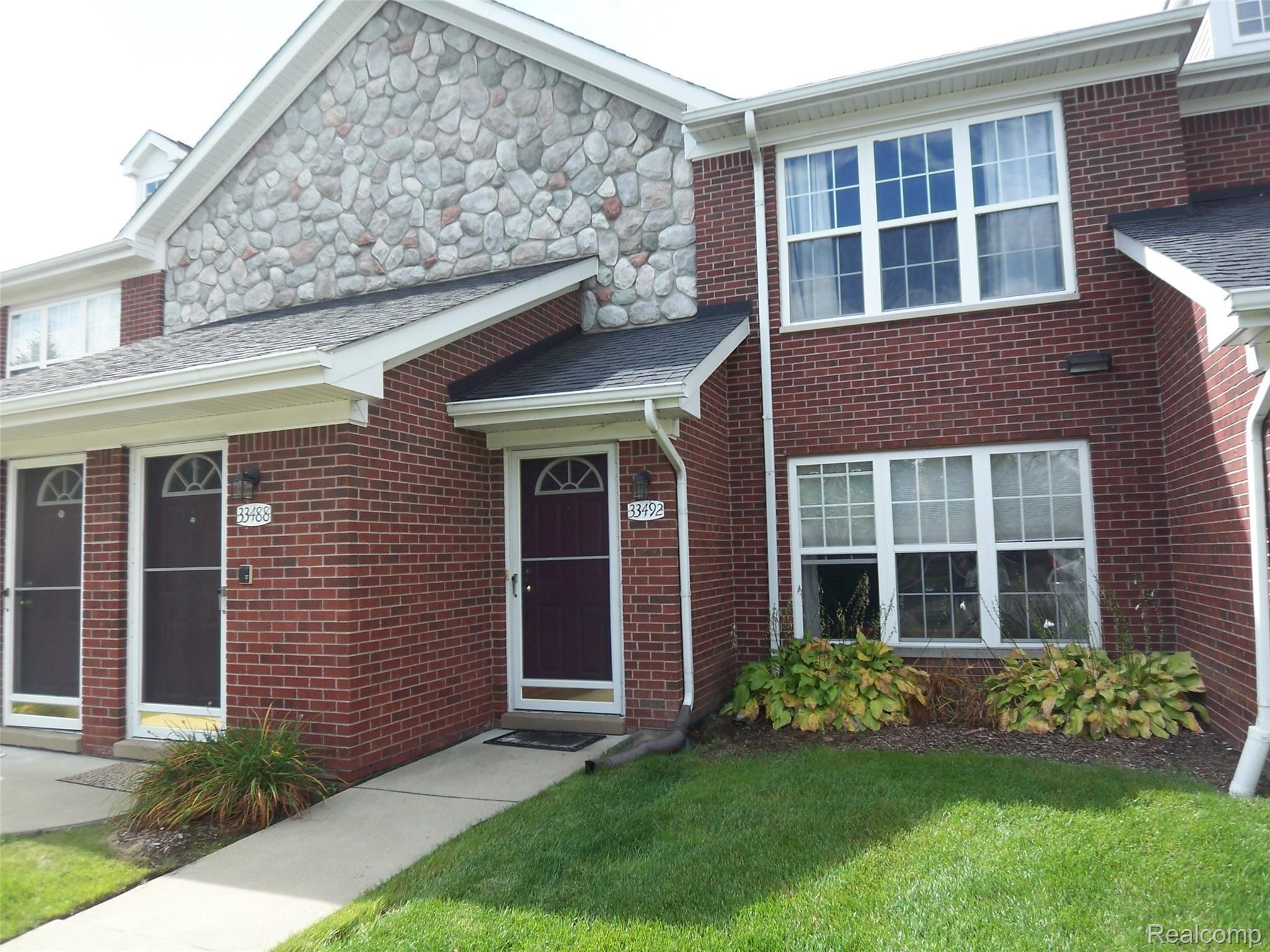 33492 Utica Road, Unit 4 Fraser, MI 48026 - Photo 24 of 24 100_1088.JPG