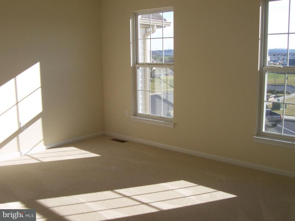 613 East Newport Road, Unit 2 Lititz, PA 17543 - Photo 6 of 6