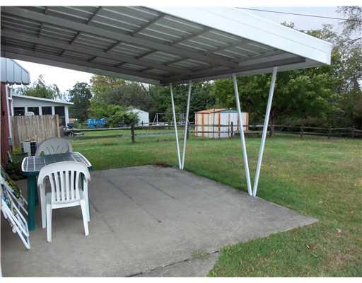 3641 Oakleaf Road Baldwin, PA 15227 - Photo 10 of 11 Patio/Deck.