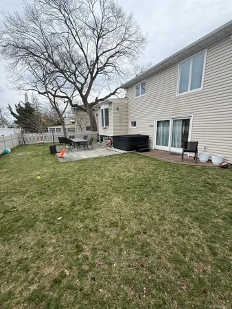 $7,500 | 23 Geoffrey Lane, Hewlett, NY 11557