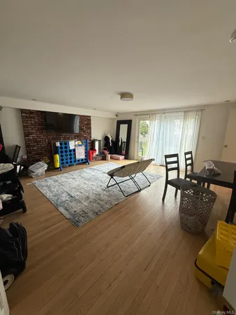 $7,500 | 23 Geoffrey Lane, Hewlett, NY 11557