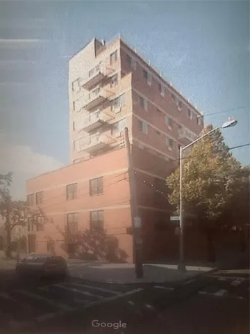 $558,000 | 136-16 31st Road, Unit 8A | Flushing