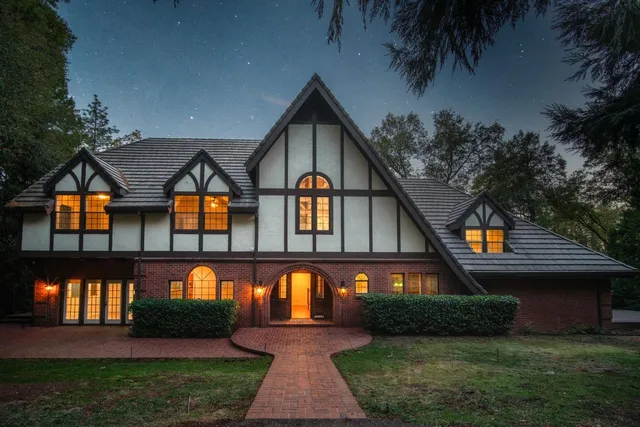 $1,800,000 | 3961 7 Ridges Road, Camino, CA 95709