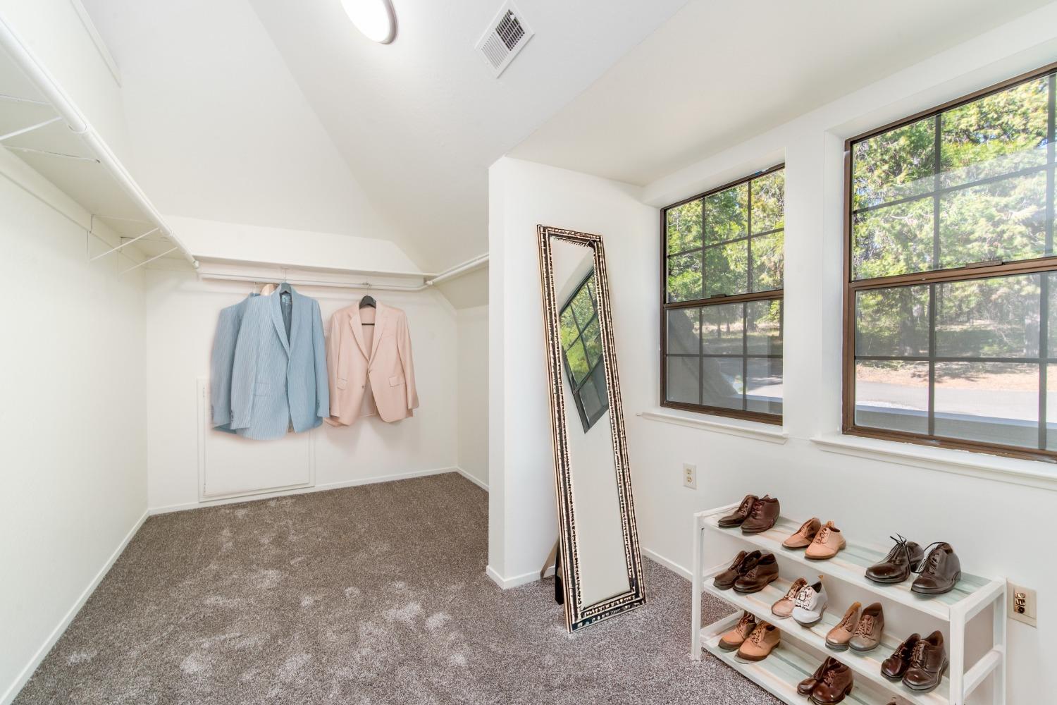 3961 7 Ridges Road Camino, CA 95709 - Photo 58 of 93 a bathroom with a tub sink and mirror