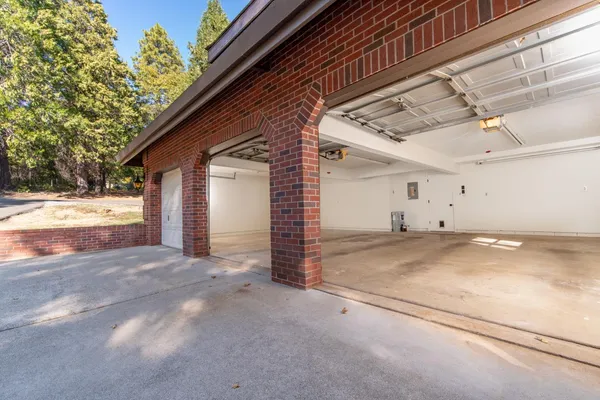 $1,800,000 | 3961 7 Ridges Road, Camino, CA 95709