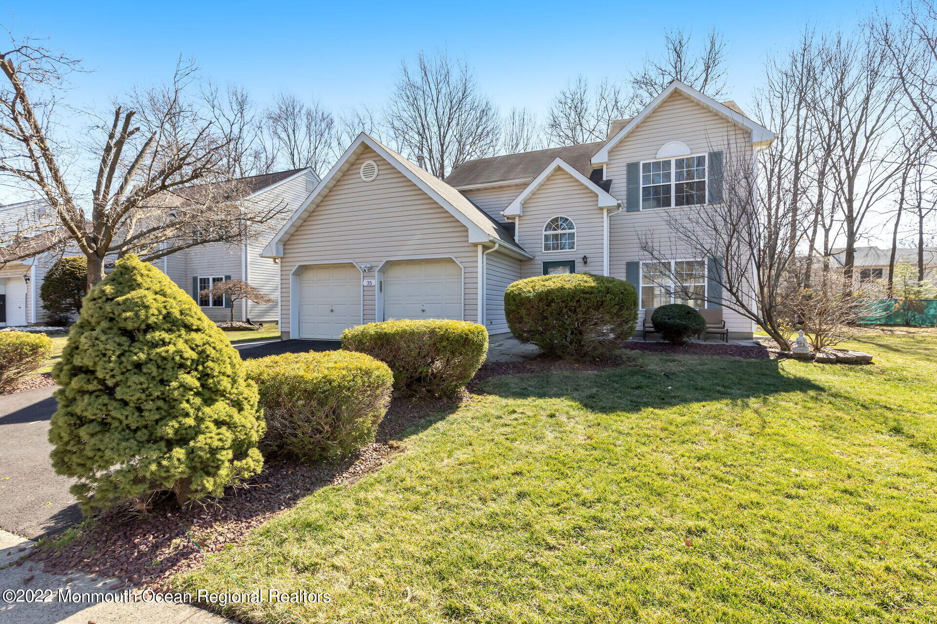 35 Nutmeg Road Aberdeen, NJ 07747 - Photo 1 of 32 037-1920x1280-photo