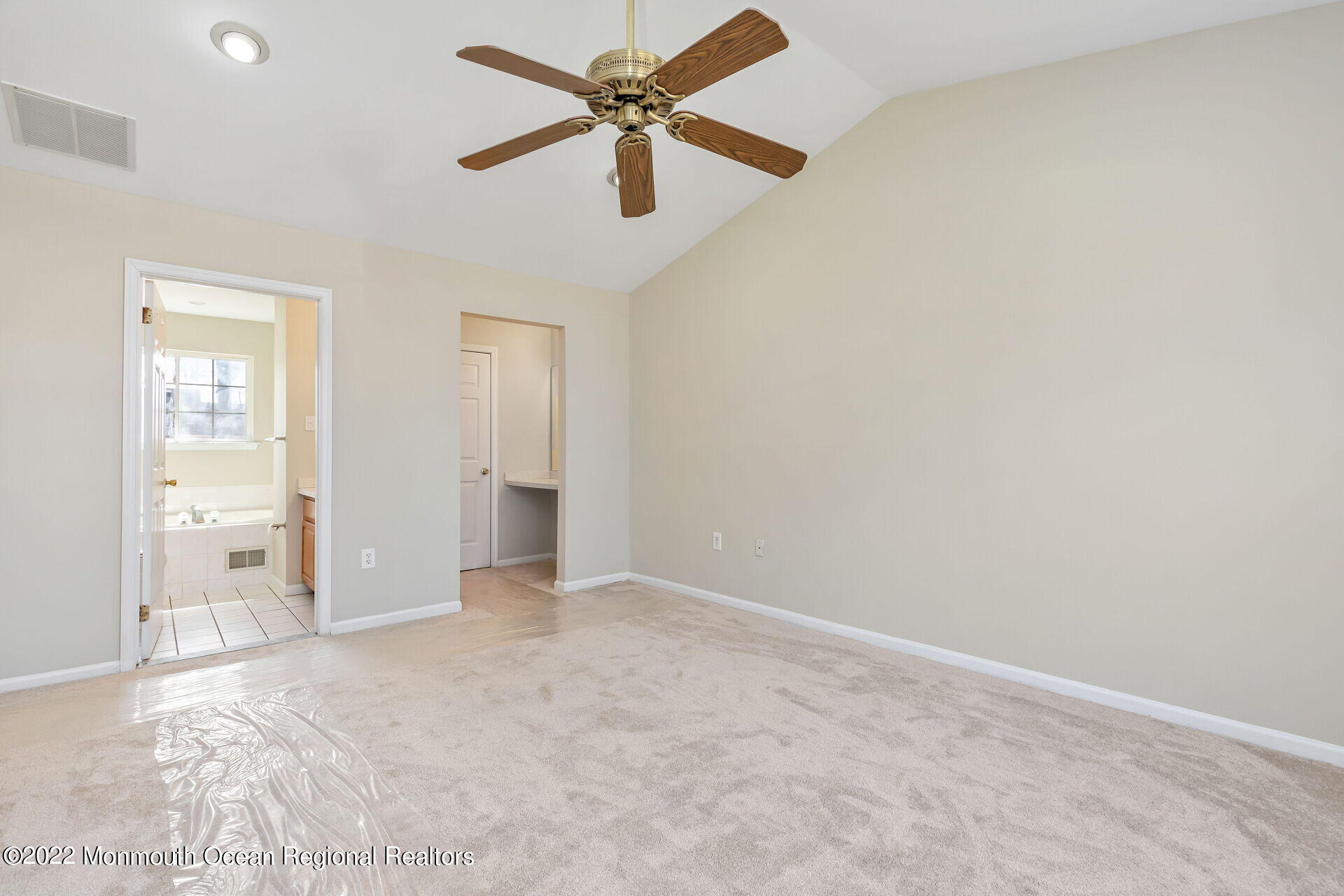 35 Nutmeg Road Aberdeen, NJ 07747 - Photo 16 of 32 018-1920x1280-photo