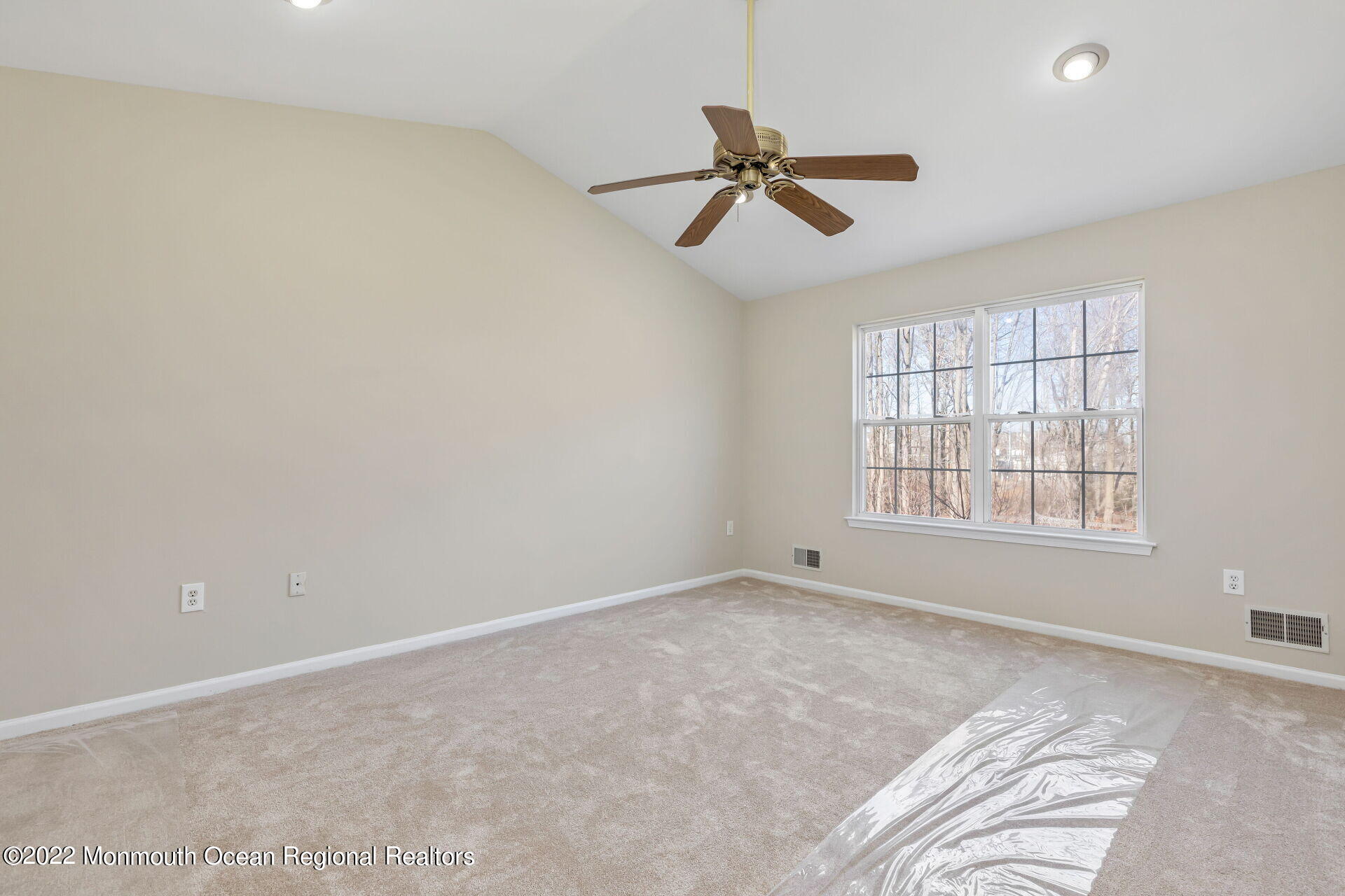 35 Nutmeg Road Aberdeen, NJ 07747 - Photo 17 of 32 017-1920x1280-photo