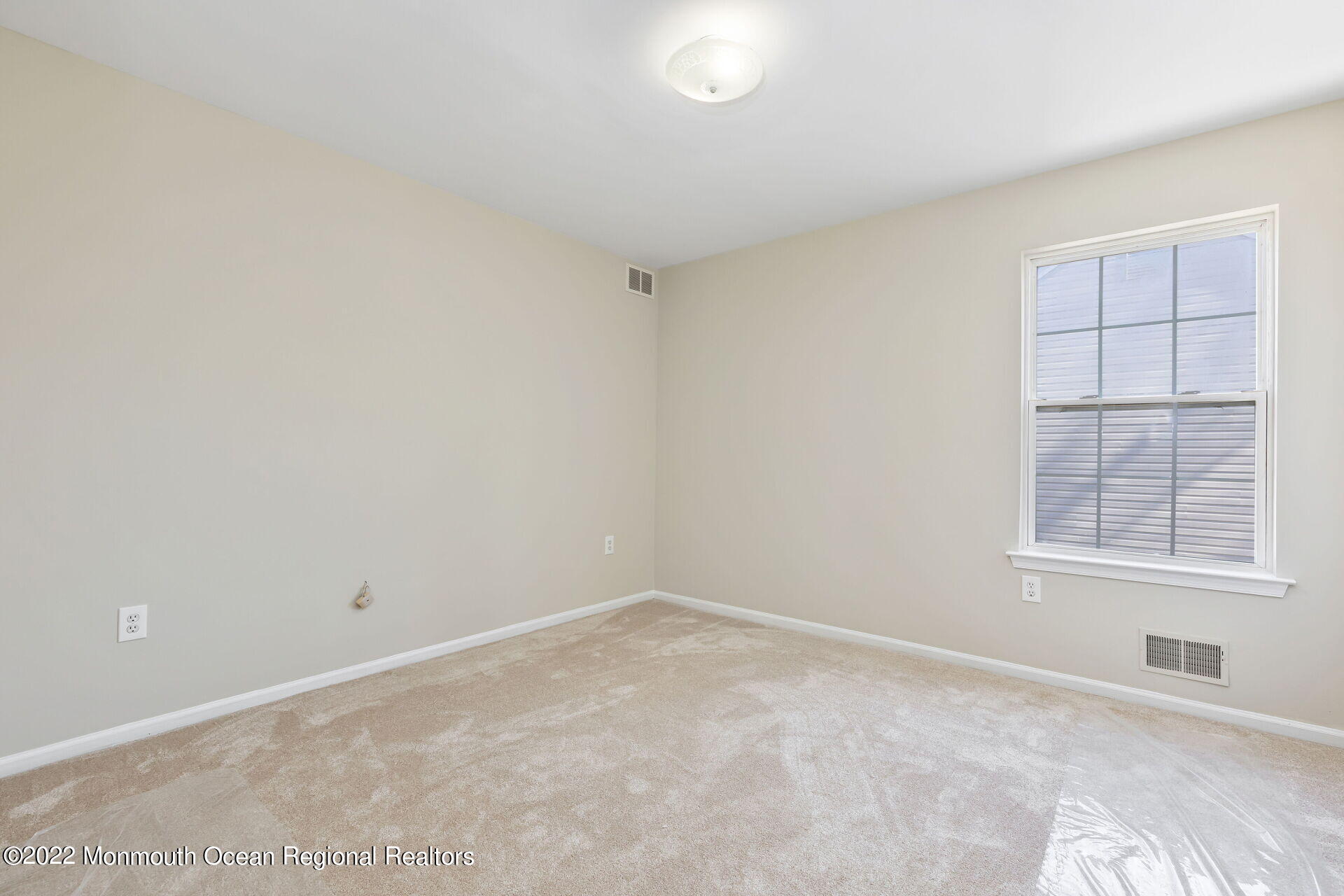 35 Nutmeg Road Aberdeen, NJ 07747 - Photo 22 of 32 025-1920x1280-photo