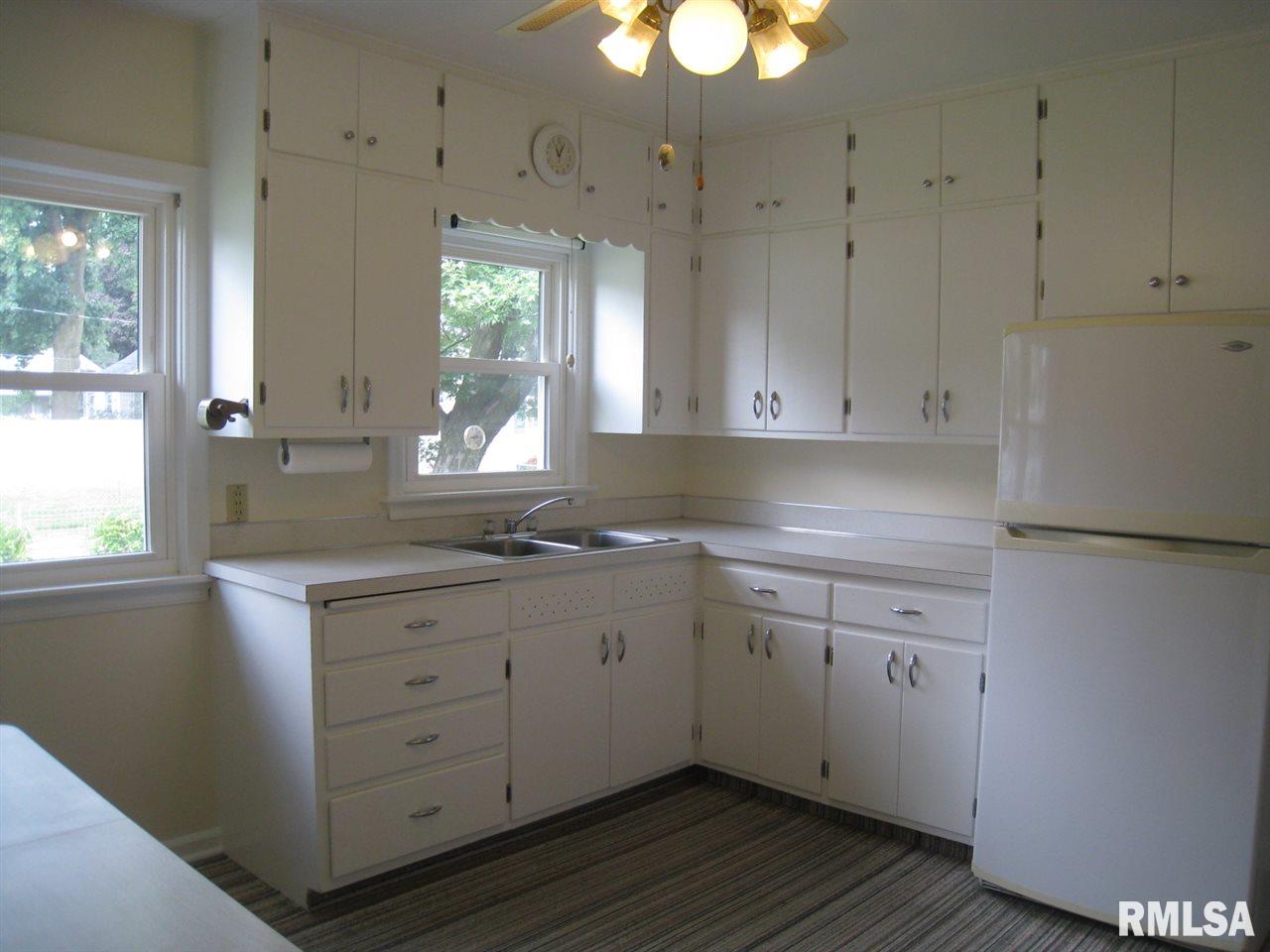 2811 7th Street Moline, IL 61265 - Photo 6 of 21 Gallery Image 6