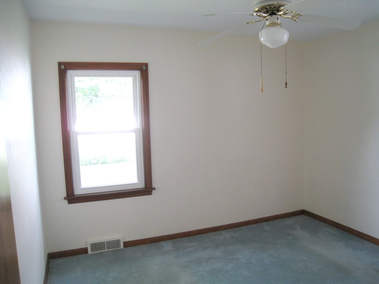 2811 7th Street Moline, IL 61265 - Photo 10 of 21 Gallery Image 10