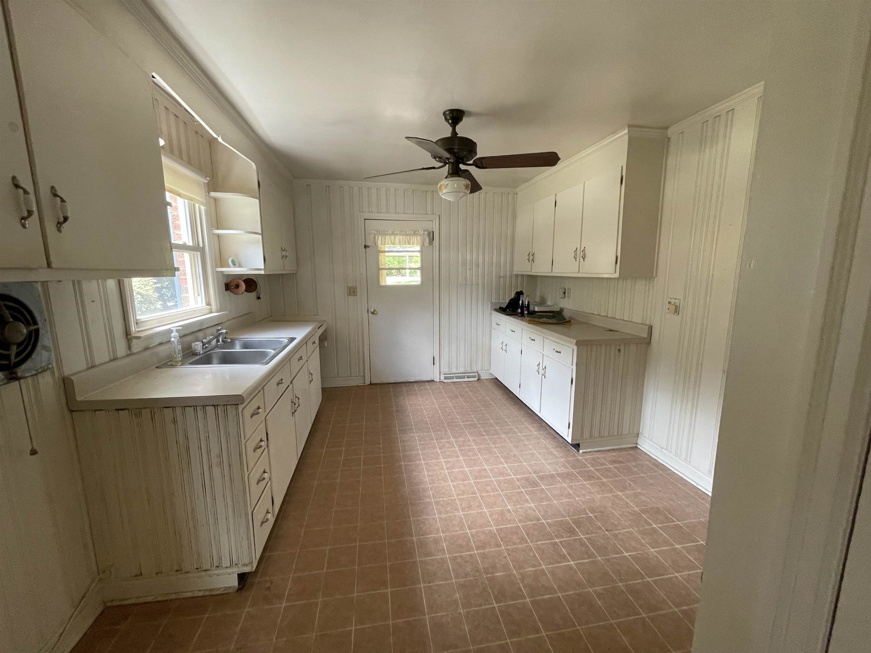 437 South Morgan Street Roxboro, NC 27573 - Photo 10 of 22 Photo 10