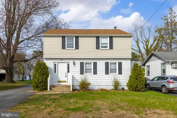 $2,400 | 307 Dickinson Road, Glassboro, NJ 08028
