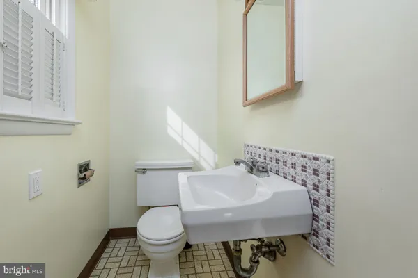 $2,400 | 307 Dickinson Road, Glassboro, NJ 08028