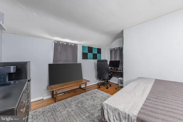 $2,400 | 307 Dickinson Road, Glassboro, NJ 08028