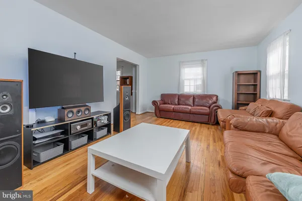 $2,400 | 307 Dickinson Road, Glassboro, NJ 08028