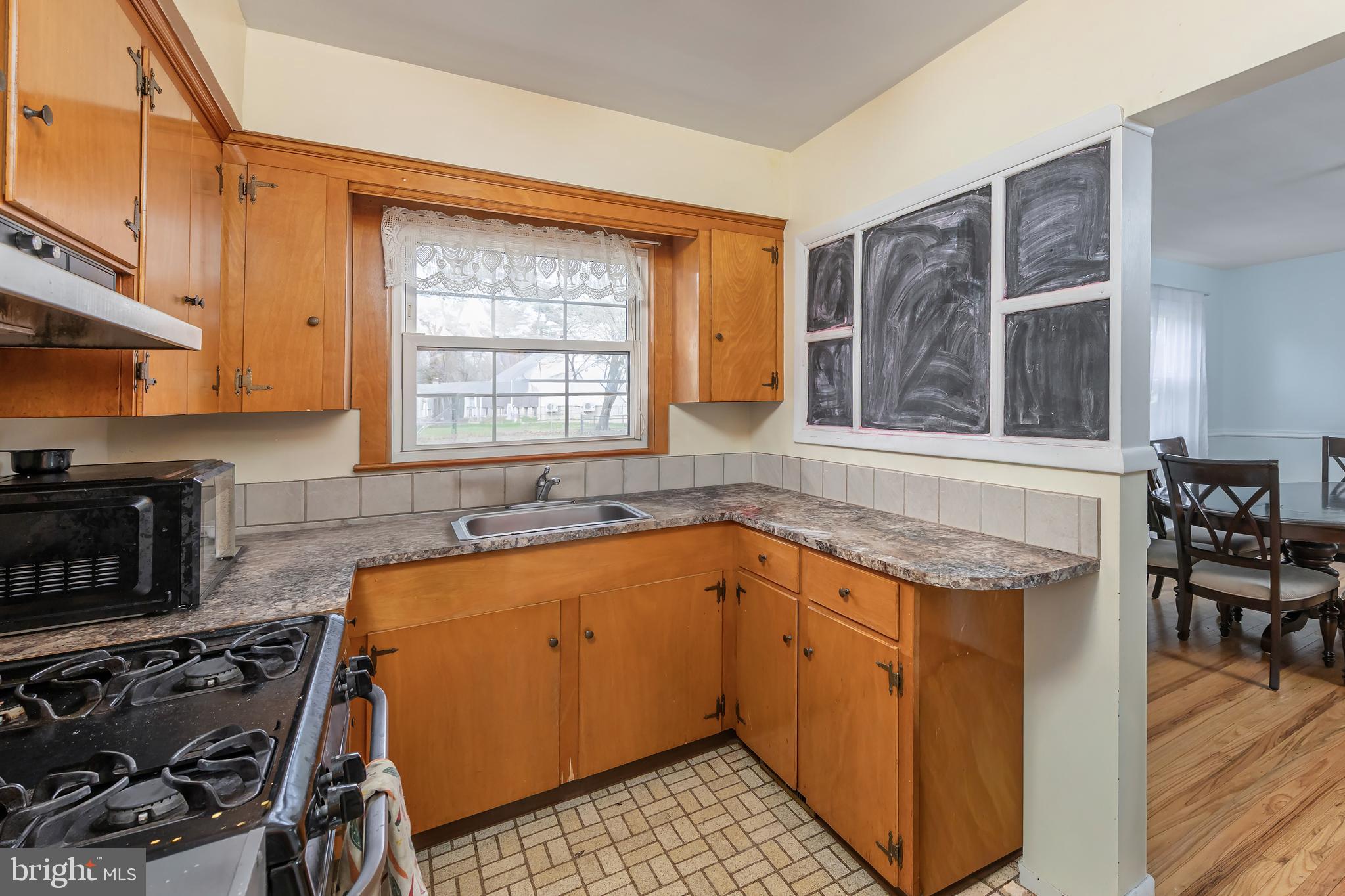 307 Dickinson Road Glassboro, NJ 08028 - Photo 9 of 15