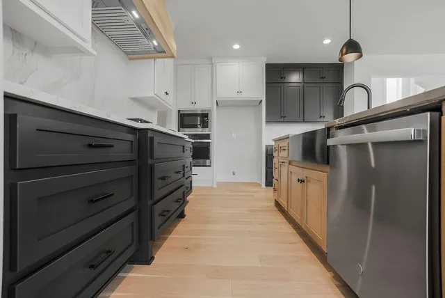 $799,950 | 11468 South Violet Street, Olathe, KS 66061