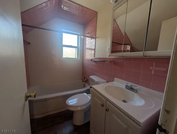 $2,975 | 8 Randolph Avenue, Hopatcong, NJ 07843