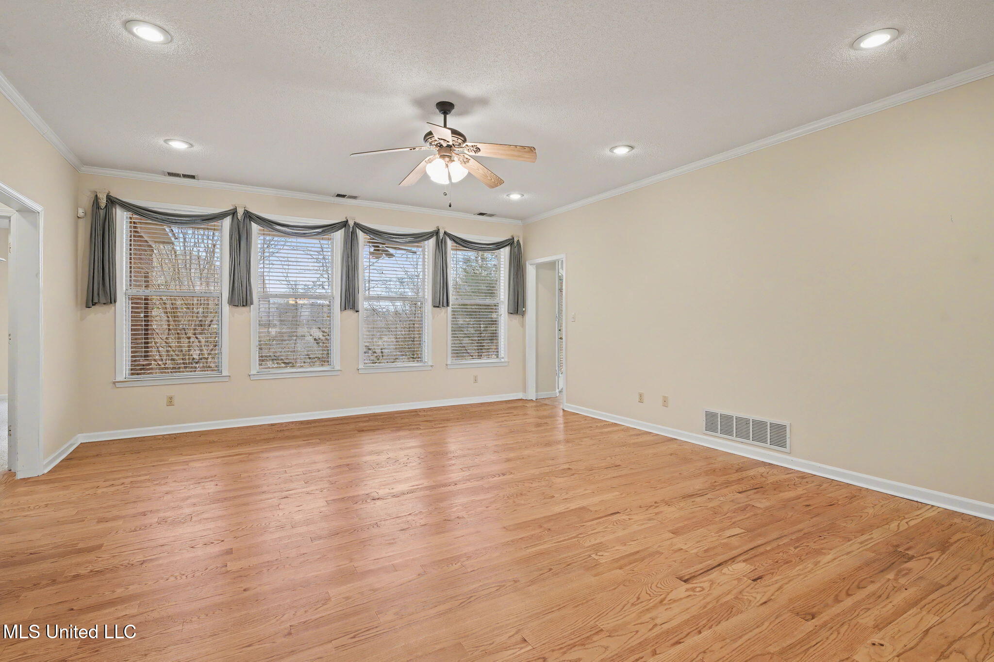 1916 Trapper Drive Hernando, MS 38632 - Photo 9 of 30 8-web-or-mls-1916 Trapper Dr-07