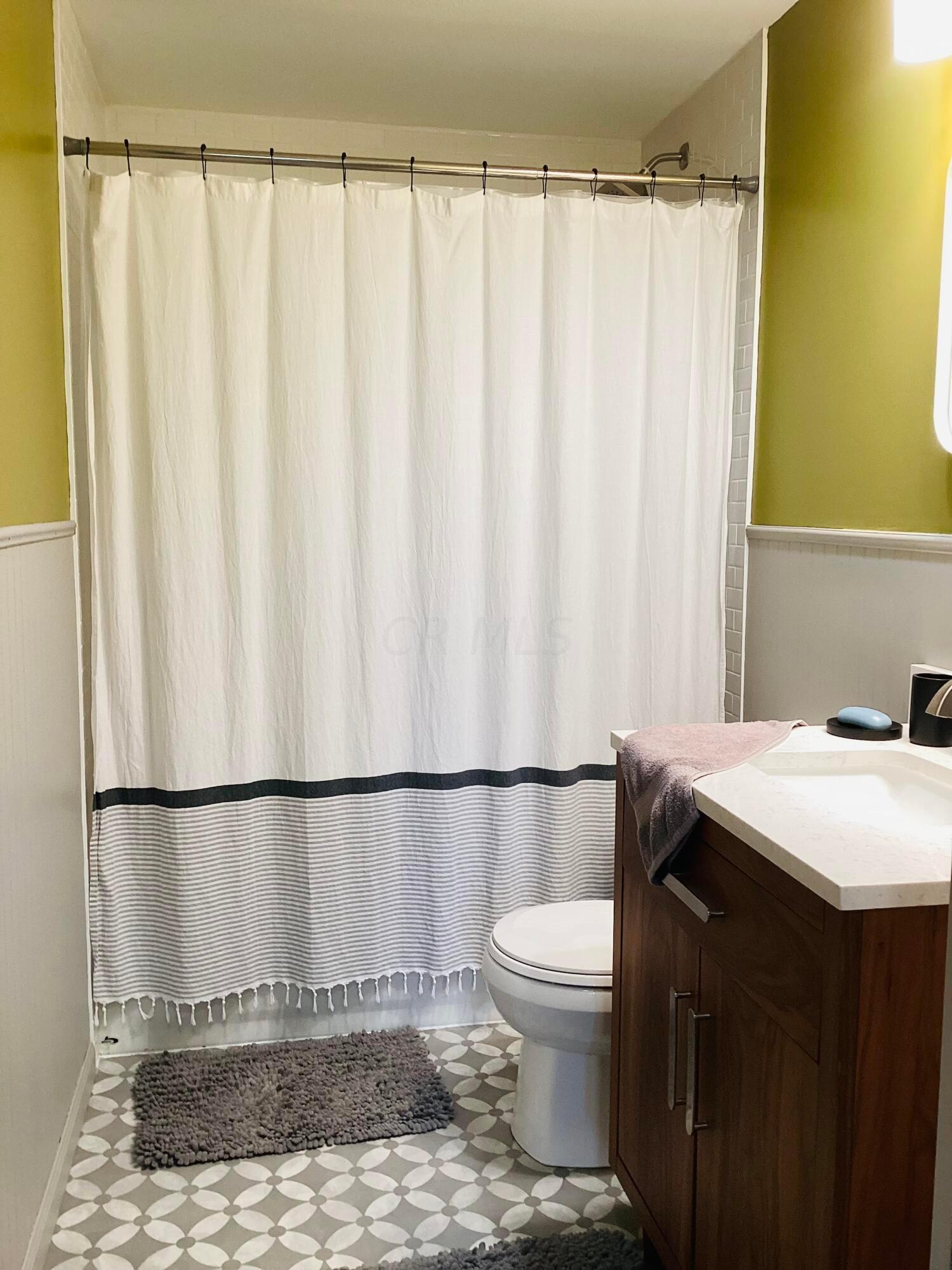 3984 Lynward Road Columbus, OH 43228 - Photo 12 of 34 Totally brand new bathroom!