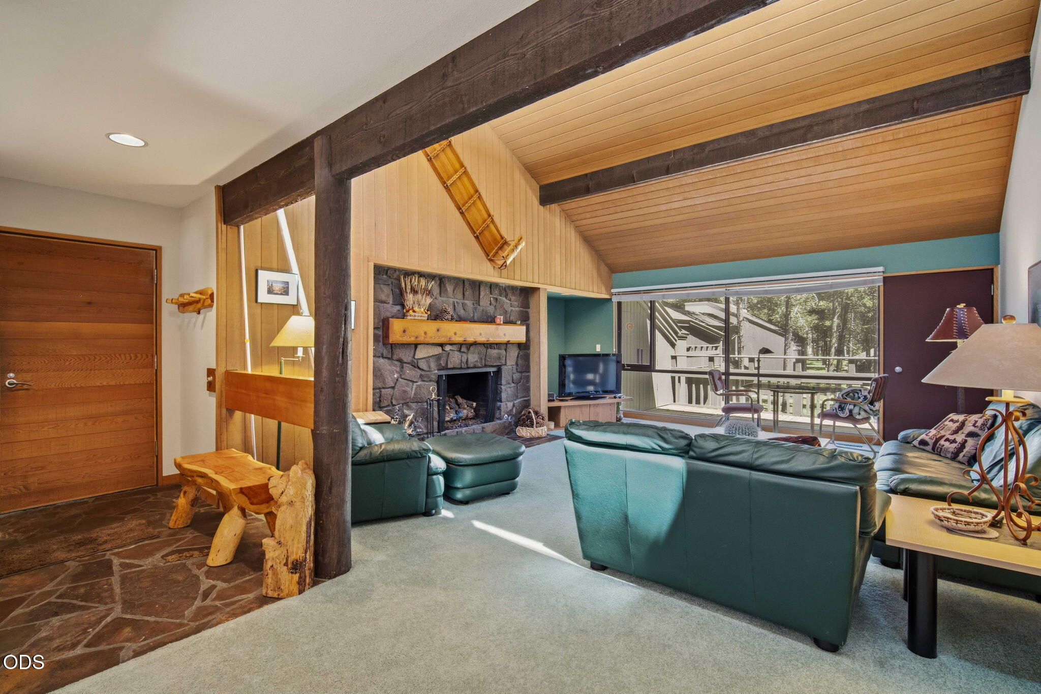 57218 Island Road, Unit 18 Sunriver, OR 97707 - Photo 6 of 38