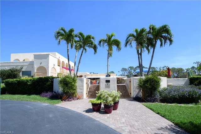 $4,100 | 3321 Olympic Drive, Unit 623, Naples, FL 34105