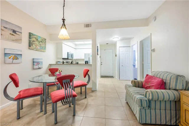 $4,100 | 3321 Olympic Drive, Unit 623, Naples, FL 34105