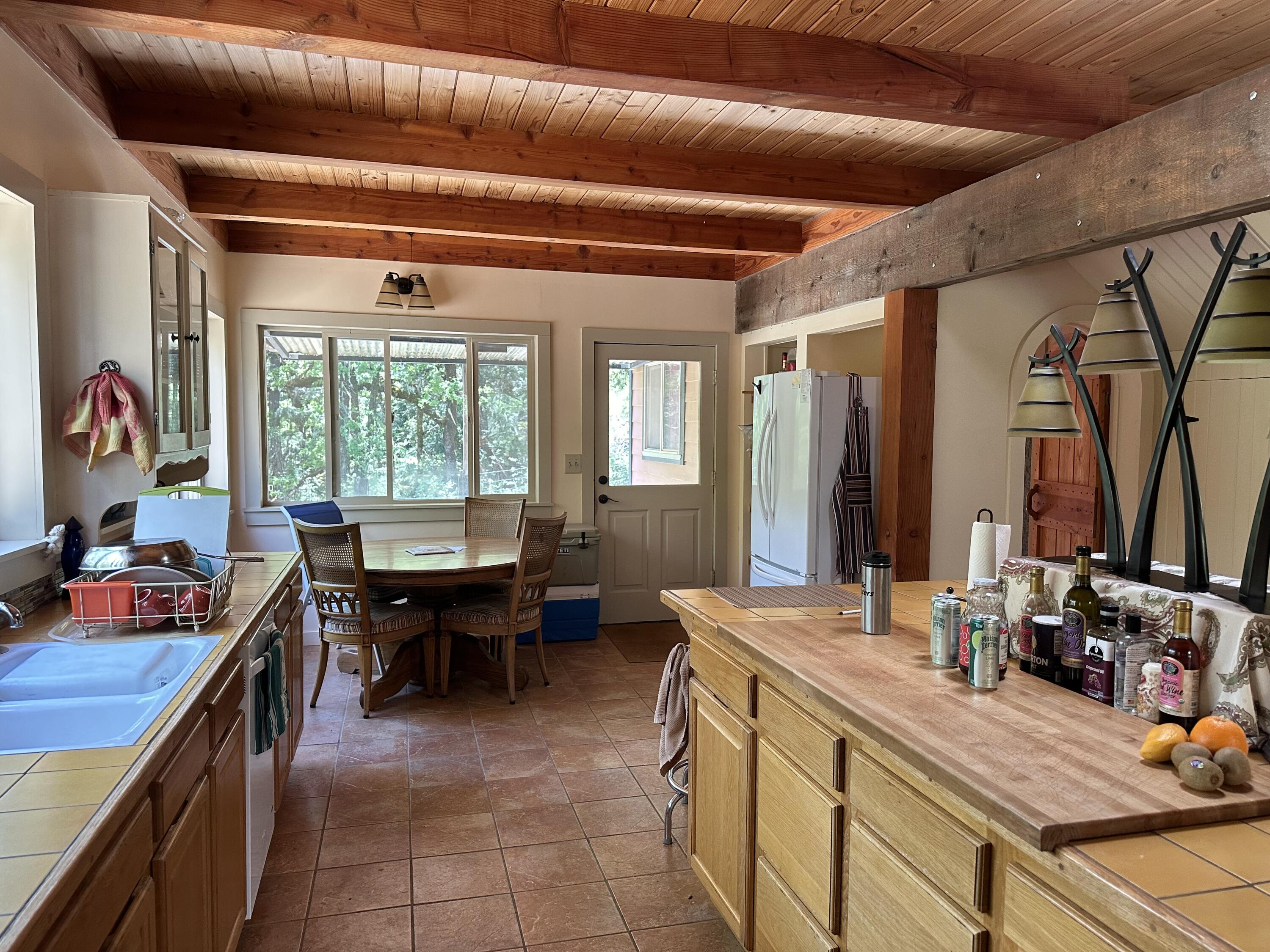 83000 Milstead Road Garberville, CA 95542 - Photo 10 of 67 IMG_6684