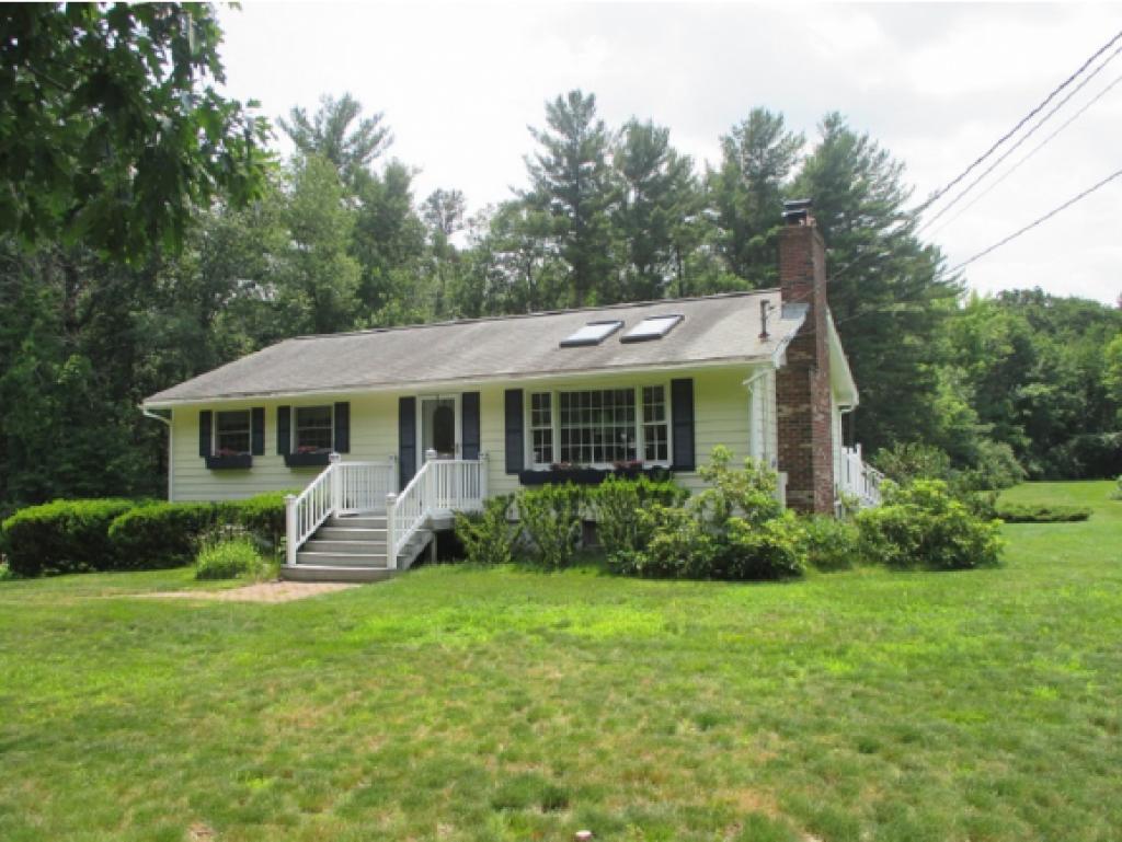 28 Morrison Road Windham, NH 03087 - Photo 1 of 16