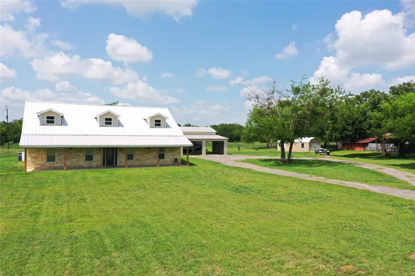 $760,000 | 107 Highway 14, Wortham, TX 76693