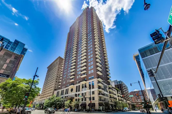 $3,800 | 41 East 8th Street, Unit 2003, Chicago, IL 60605