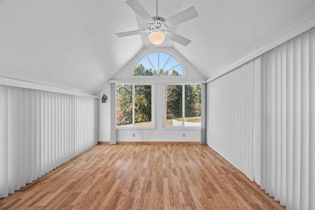 110 Weybridge Road Gibsonia, PA 15044 - Photo 10 of 25 Gallery Image 10