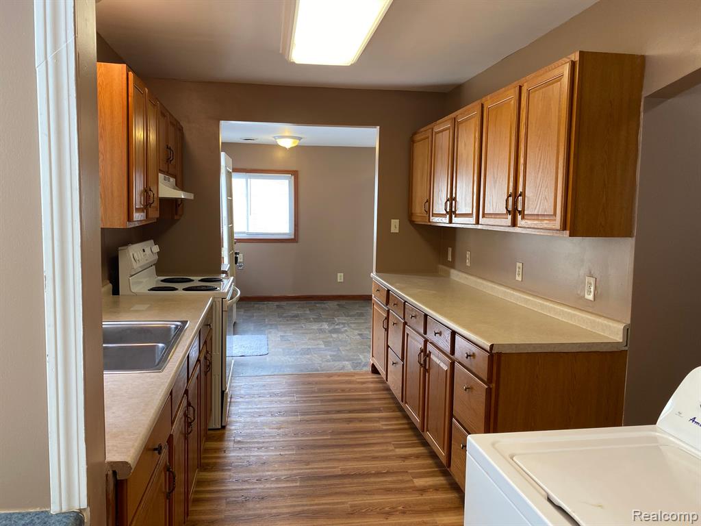 8302 Toepfer Road Warren, MI 48089 - Photo 11 of 17