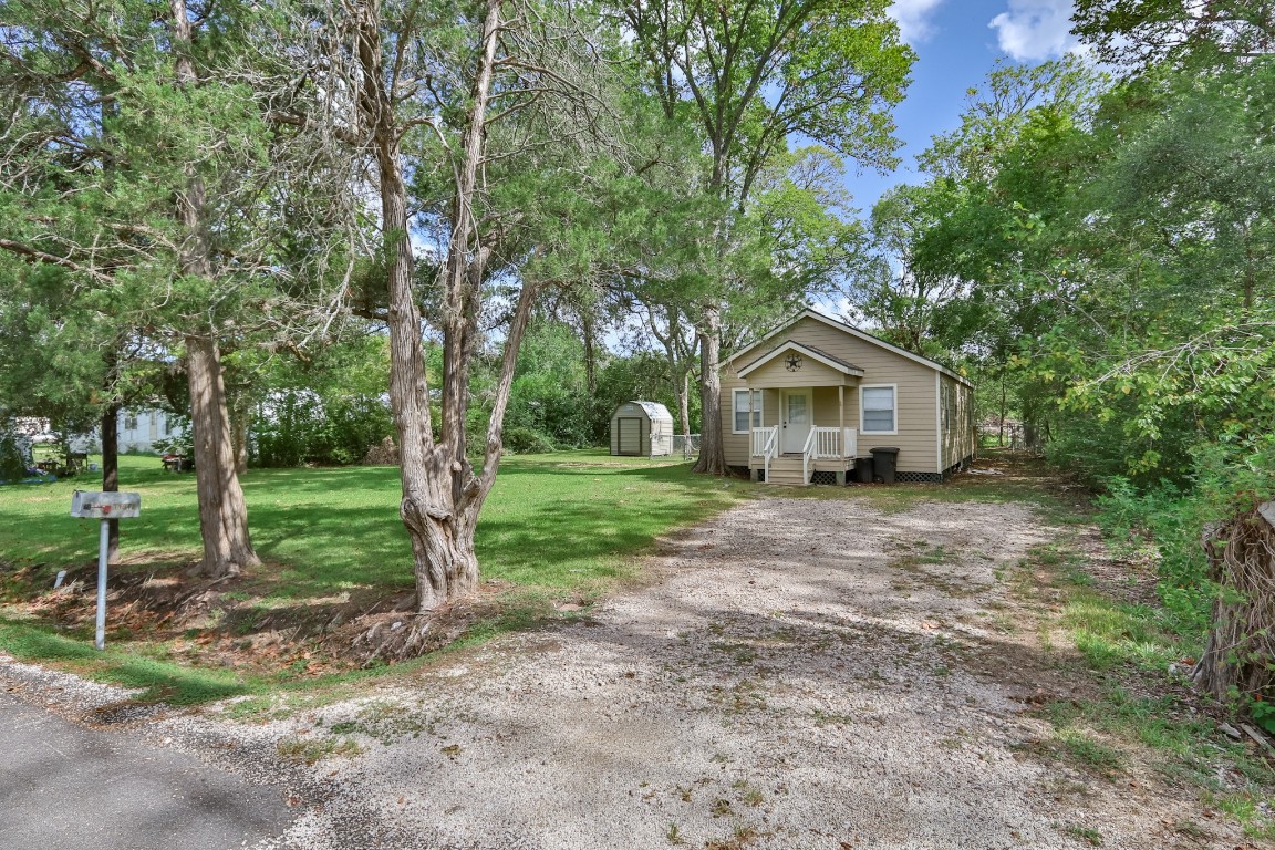 11913 25th Street Santa Fe, TX 77510 - Photo 3 of 24