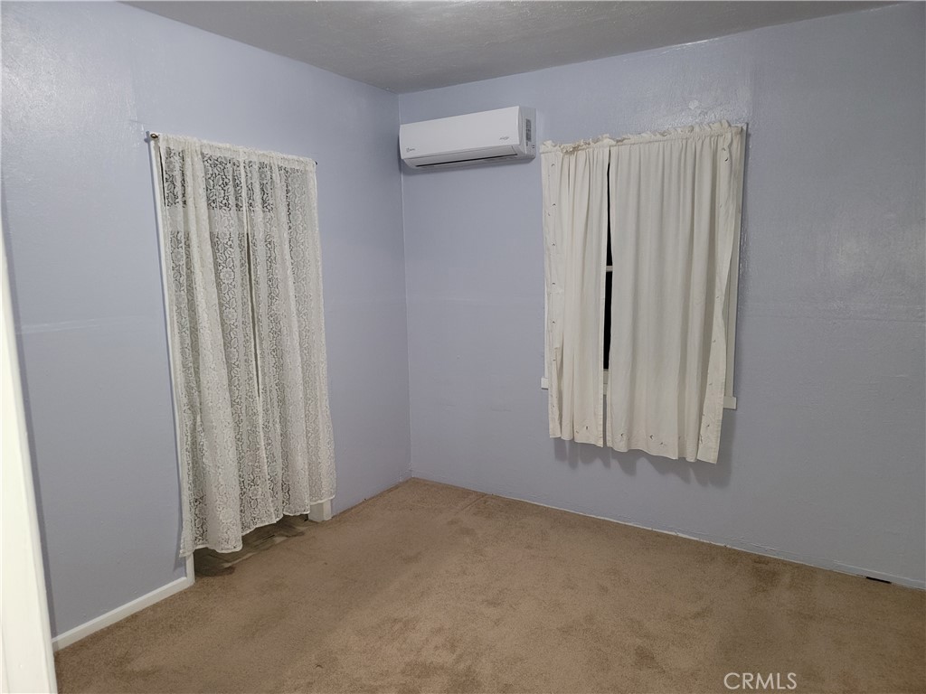 725 West Chanslor Way Blythe, CA 92225 - Photo 5 of 9 Bedroom 3