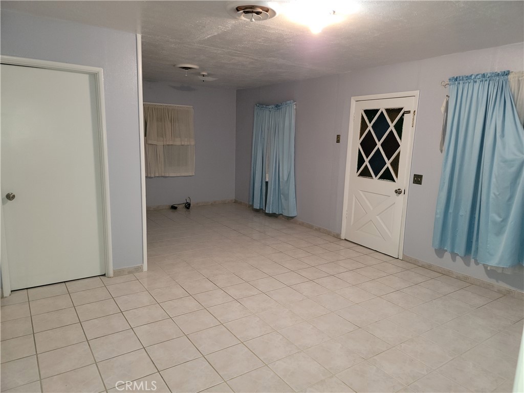 725 West Chanslor Way Blythe, CA 92225 - Photo 8 of 9 Family Room