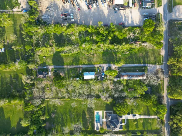 $500,000 | 701 Crenshaw Road, Houston, TX 77504
