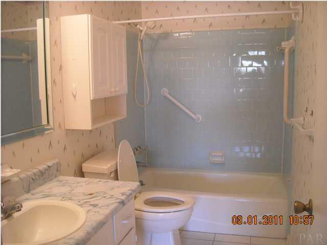 2191 West Kingsfield Road Cantonment, FL 32533 - Photo 12 of 18 Master Bath
