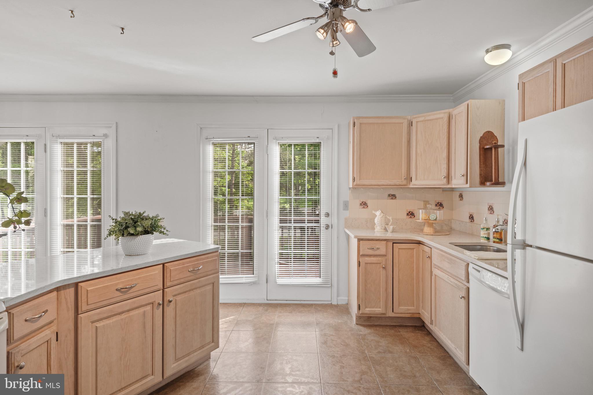 36 Greythorne Road Lancaster, PA 17603 - Photo 13 of 46 Kitchen