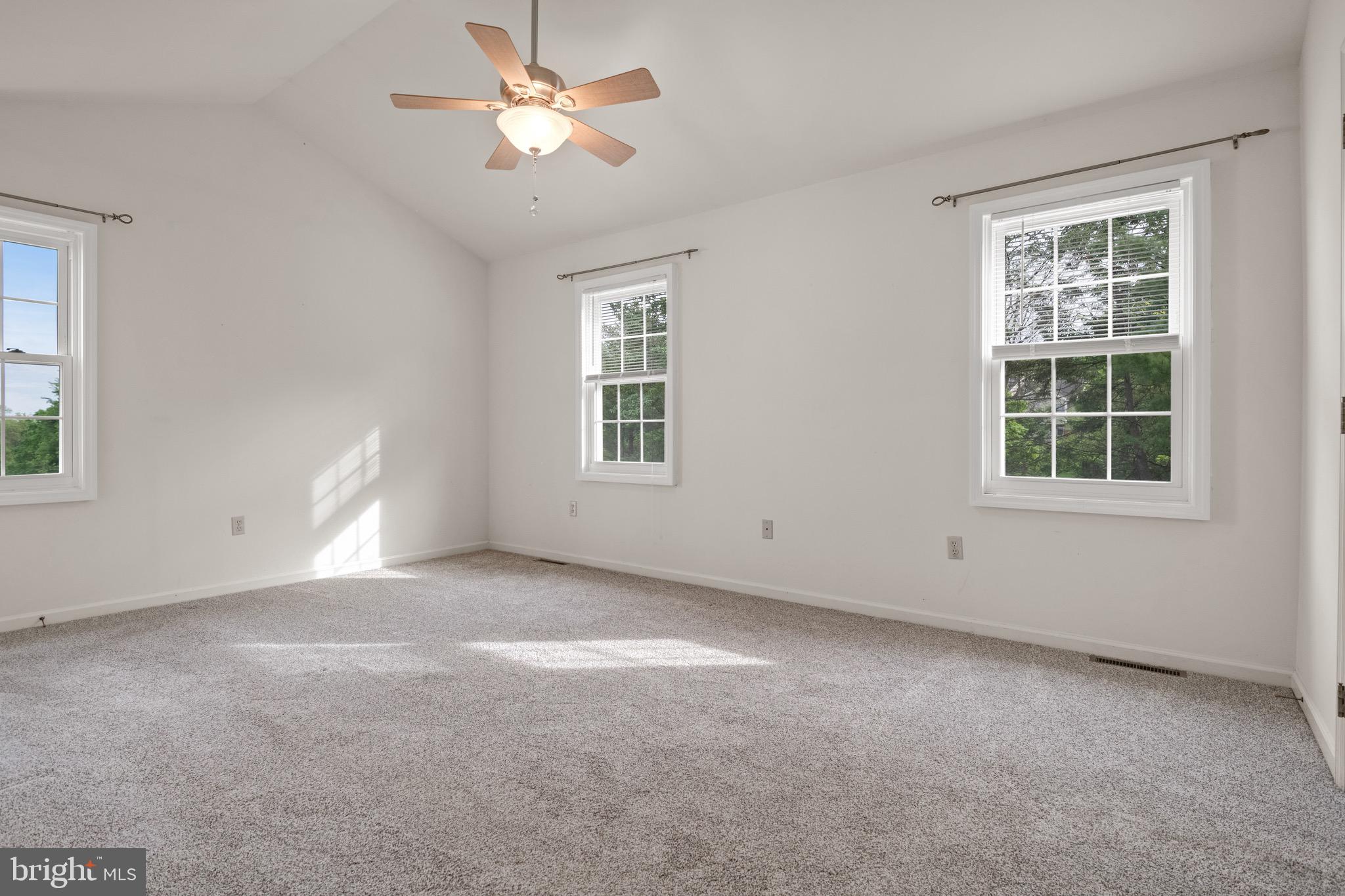 36 Greythorne Road Lancaster, PA 17603 - Photo 18 of 46 Primary Bedroom