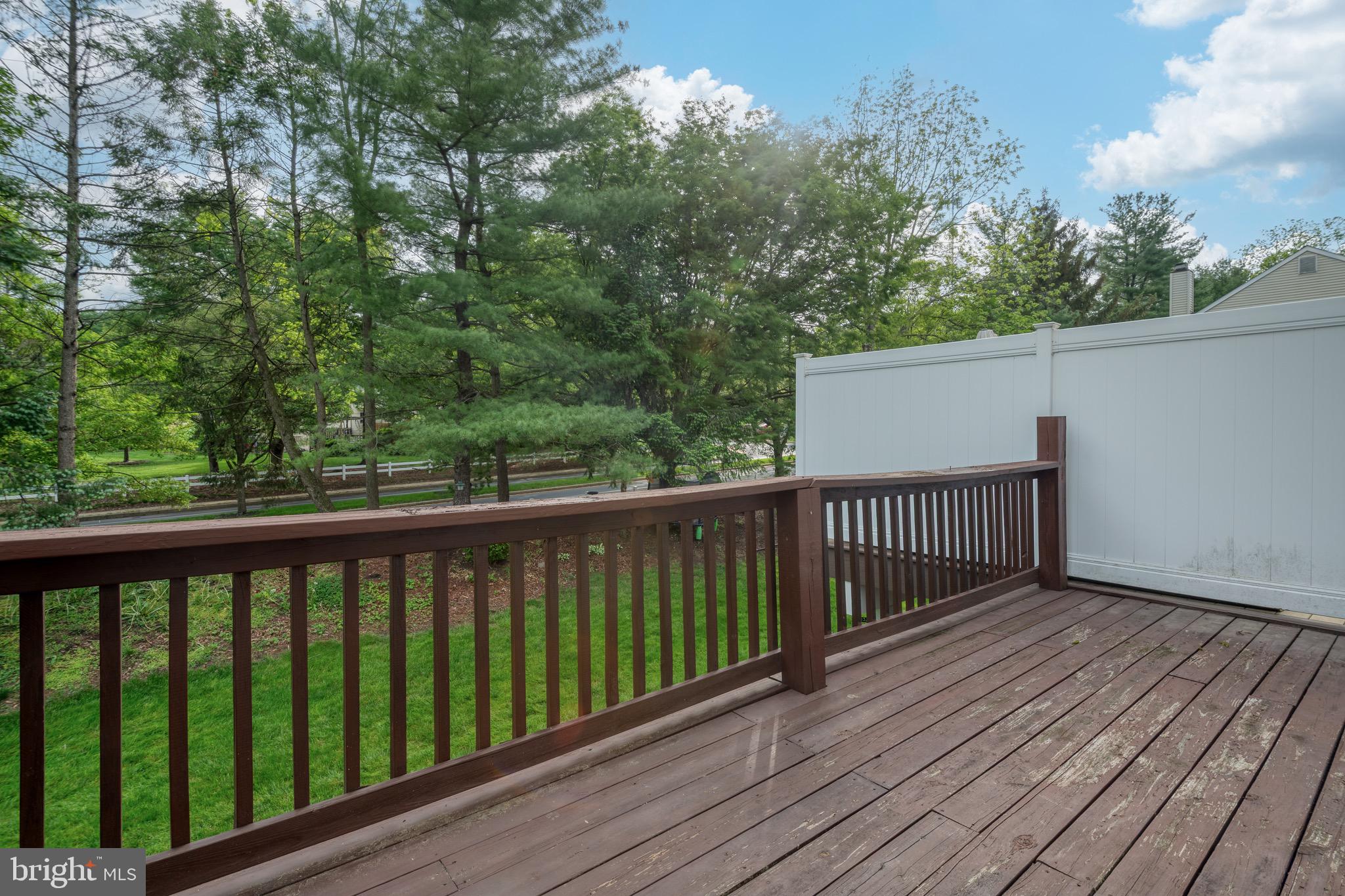 36 Greythorne Road Lancaster, PA 17603 - Photo 35 of 46 Deck View