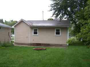 7113 Lapeer Road Davison, MI 48423 - Photo 4 of 10 20138694-3.JPG