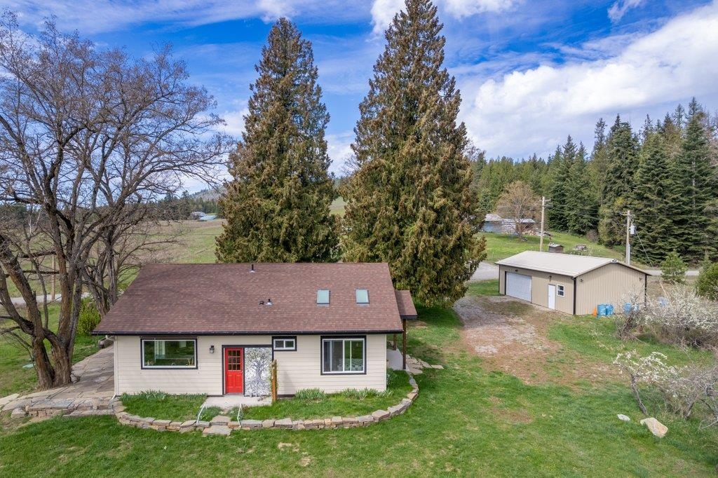 332 Bergen Road Newport, WA 99156 - Photo 3 of 50