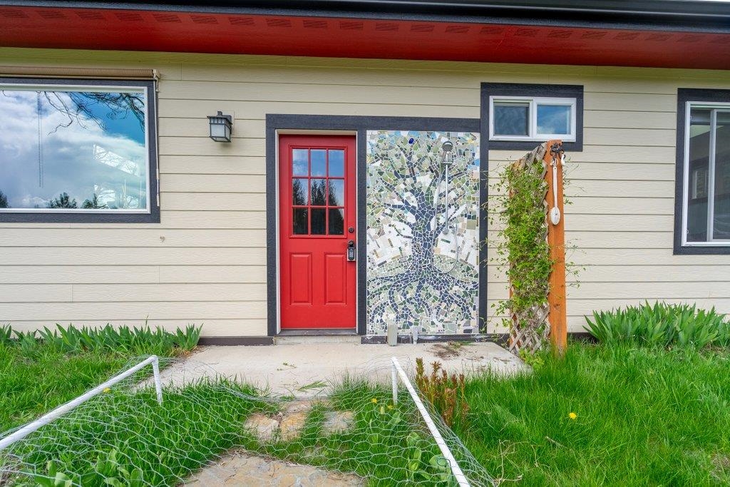 332 Bergen Road Newport, WA 99156 - Photo 4 of 50