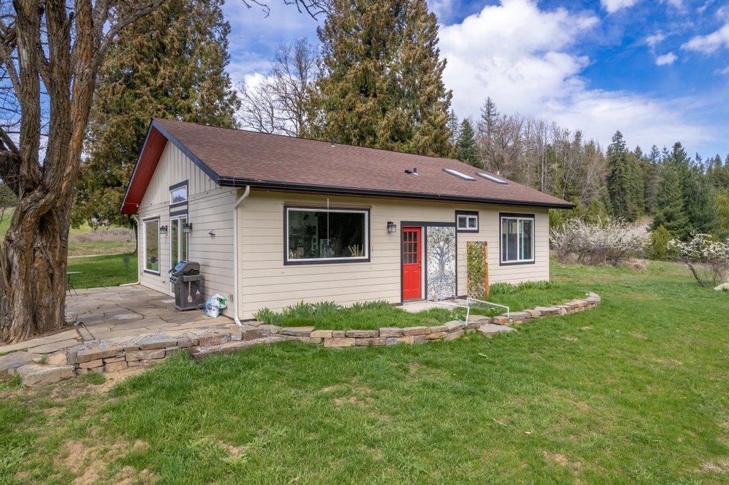 332 Bergen Road Newport, WA 99156 - Photo 5 of 50