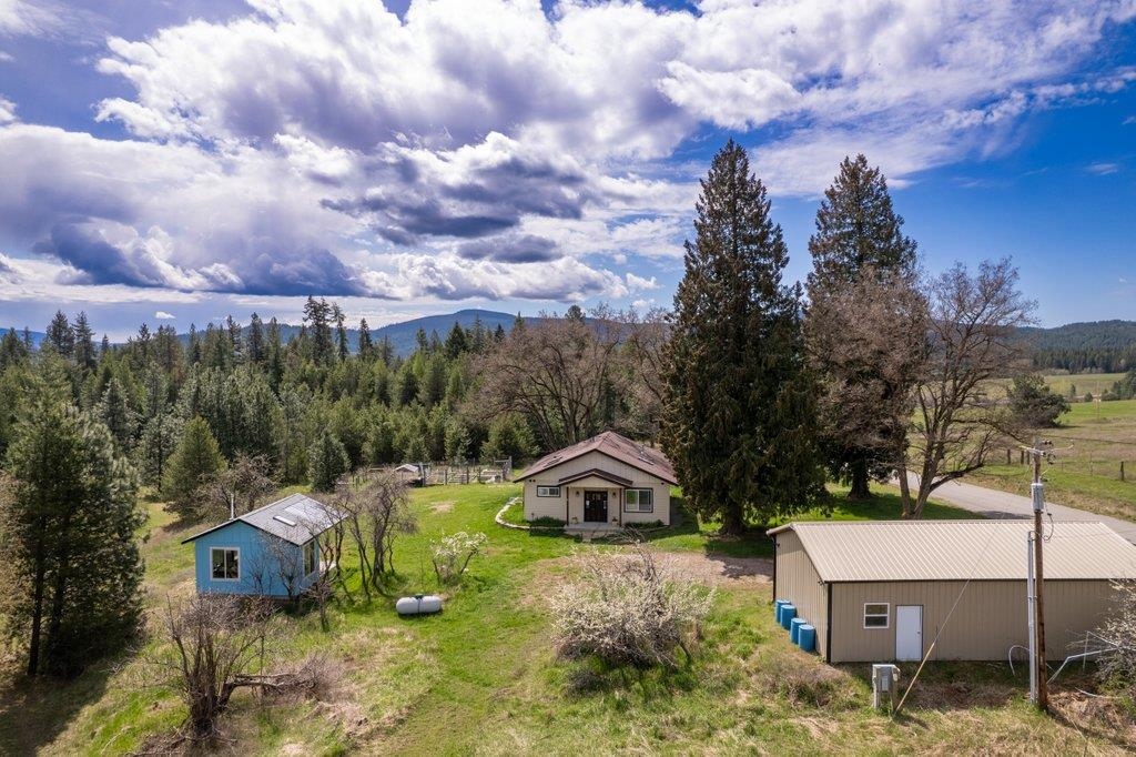 332 Bergen Road Newport, WA 99156 - Photo 7 of 50