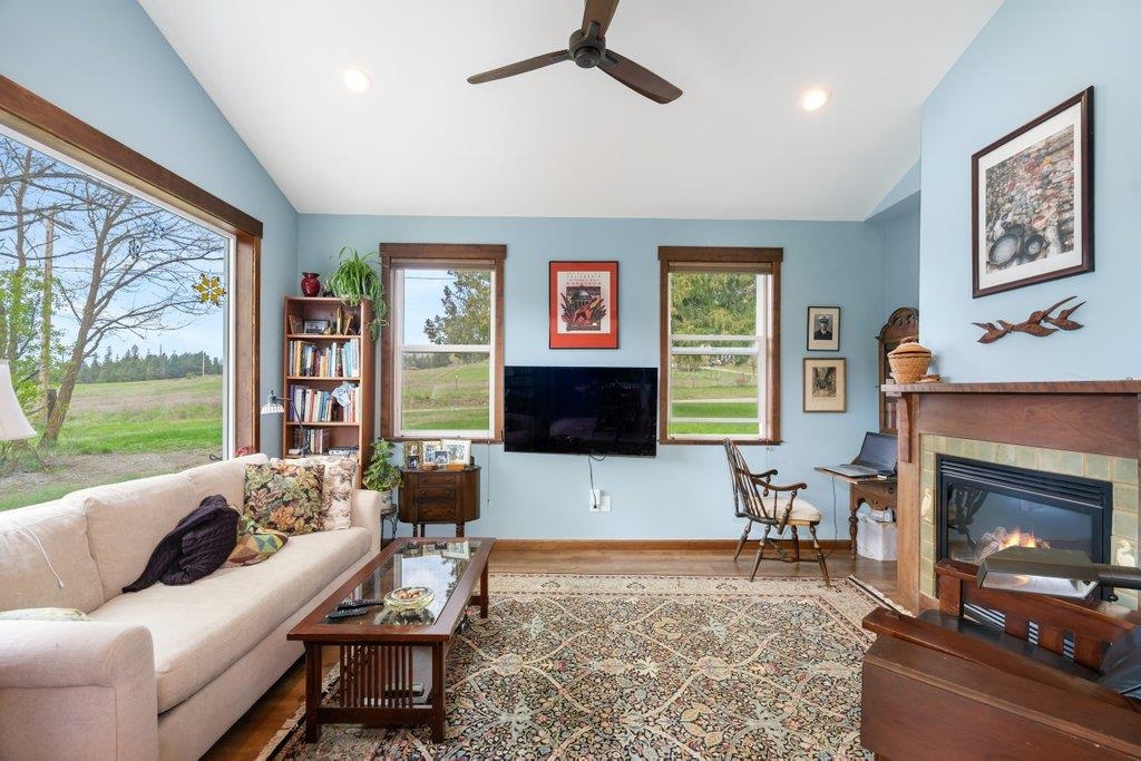 332 Bergen Road Newport, WA 99156 - Photo 10 of 50