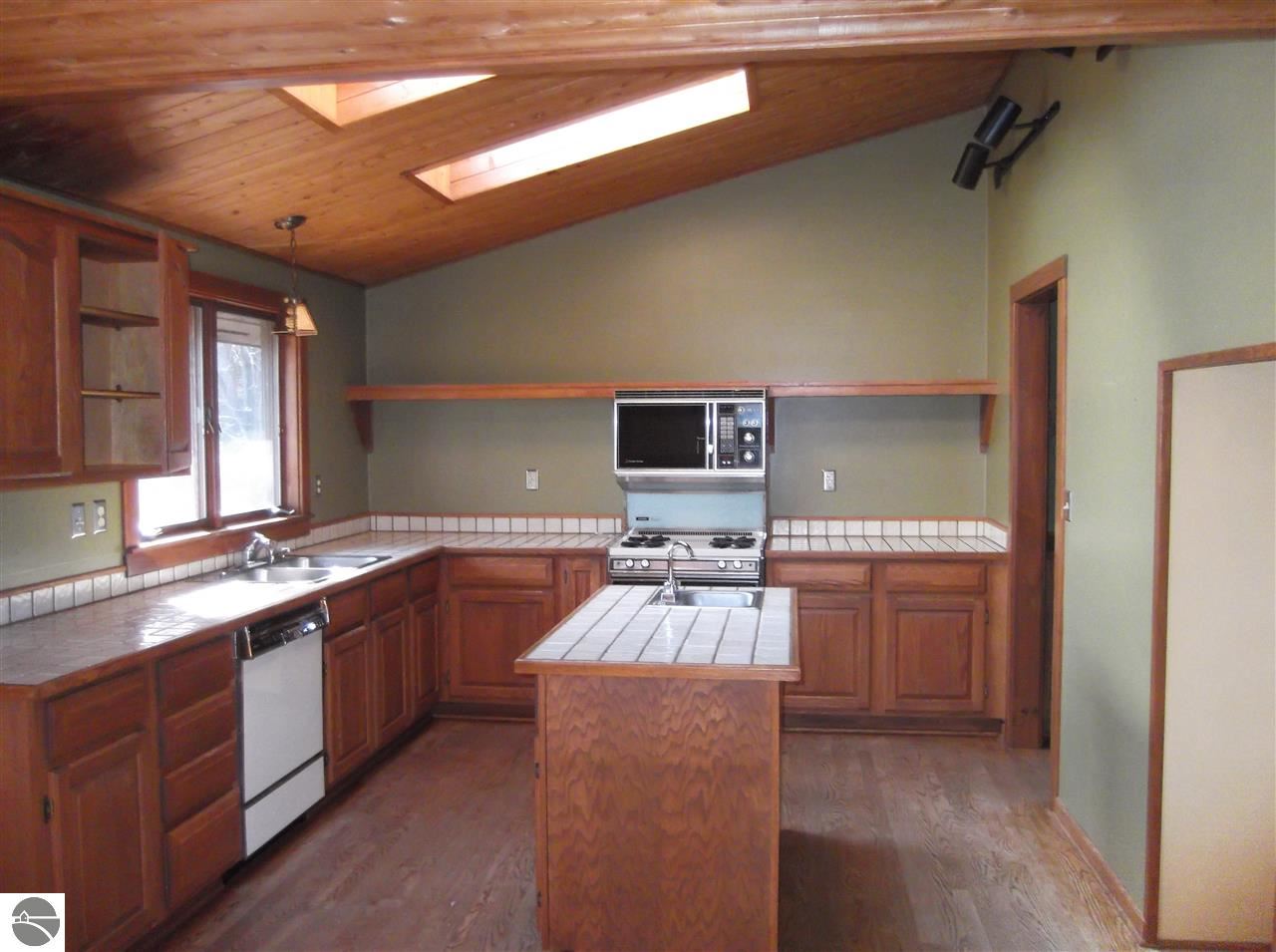 6667 Slosser Road Hale, MI 48739 - Photo 7 of 29 1791968-6.JPG
